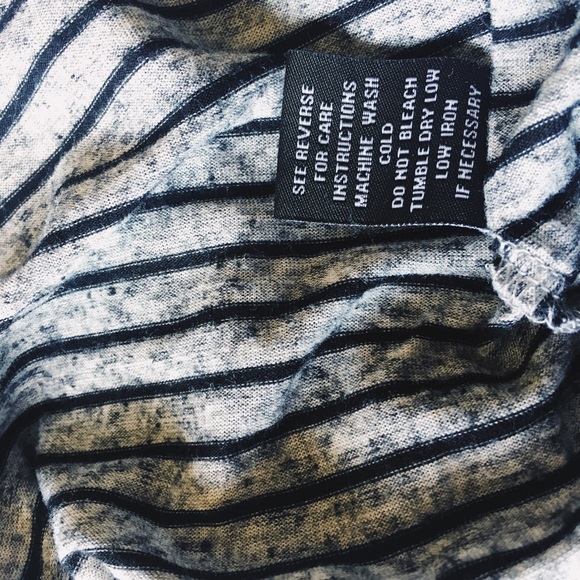 Super Cute Black & Gray Heathered Striped Shirt - Picture 6 of 6